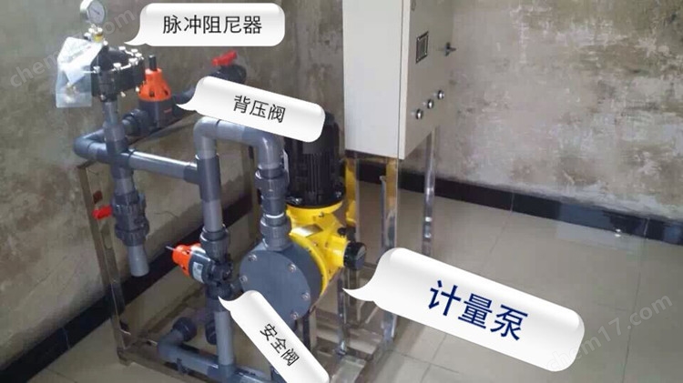 膜片式脉冲阻尼器.jpg 法兰式不锈钢316L膜片式脉冲阻尼器